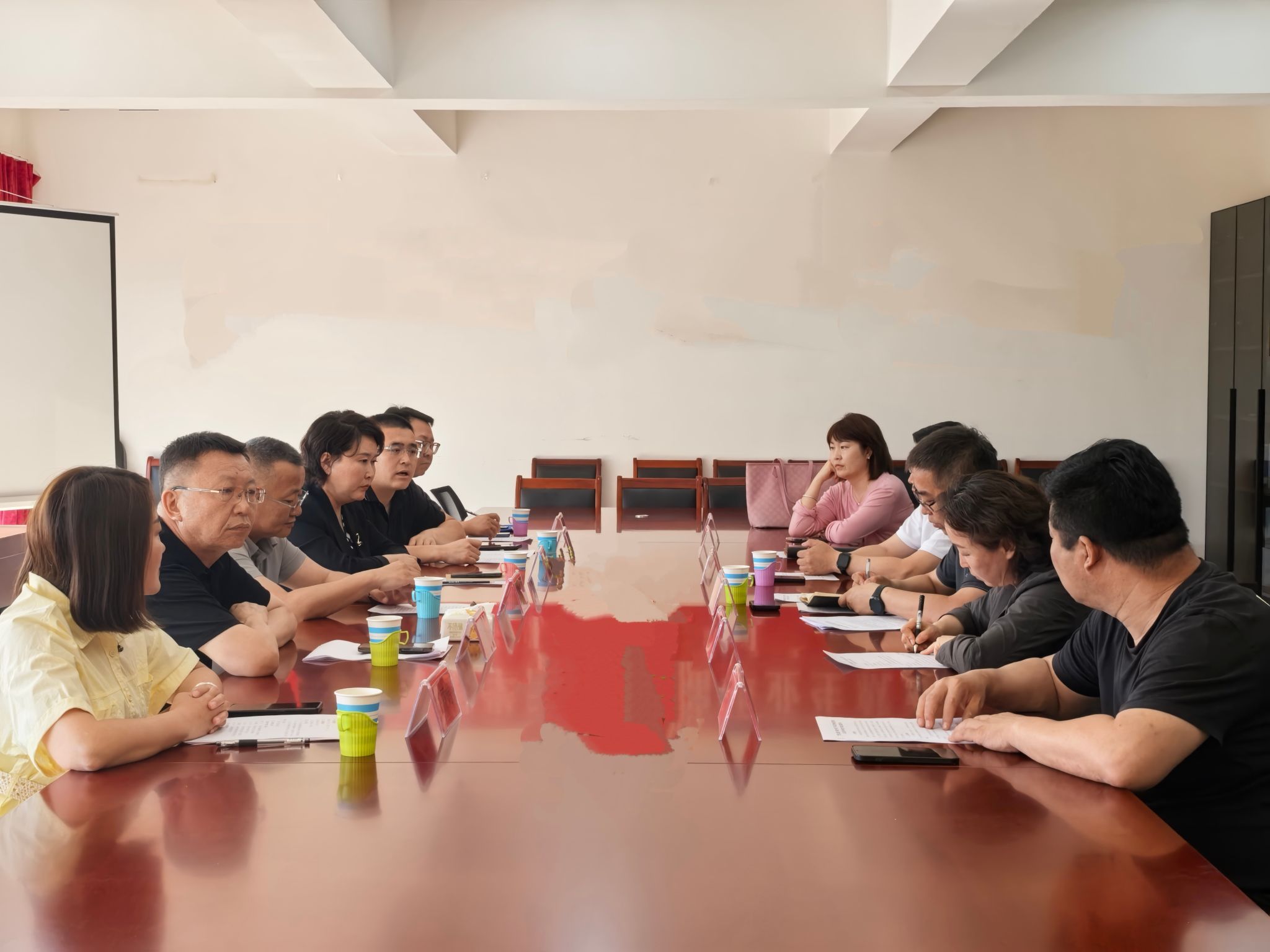 音樂(lè)與舞蹈學(xué)院與烏拉特中旗人民政府校...