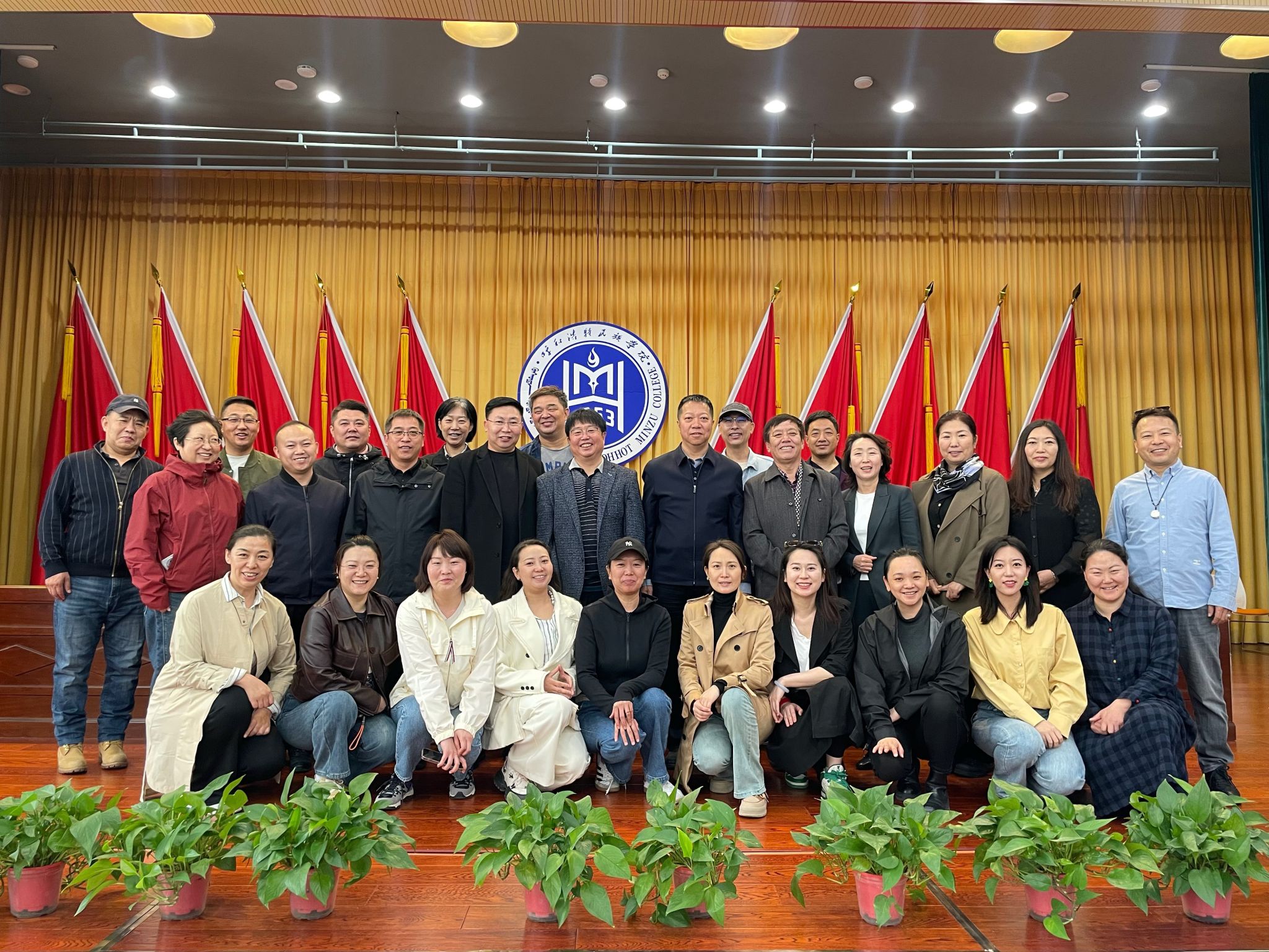 楊玉成教授應邀來我校作學術(shù)講座